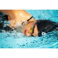 AQUASPHERE Xceed Zwembril - Rood Titaan Gespiegeld - Zwart/Zwart -Aqua Verkoop aquasphere xceed swim goggles red titanium 2 5 1439360