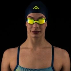 AQUASPHERE Xceed Zwembril - Geel Titaan Gespiegeld - Bright Yellow/Navy Blue -Aqua Verkoop aquasphere xceed swim goggles yellow titanium mirrored bright yellow navy blue 21 1497512